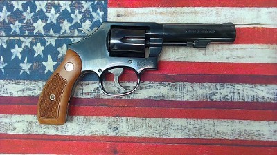 SMITH & WESSON 10 CLASSIC .38 SPL +P - Image 2 of 10