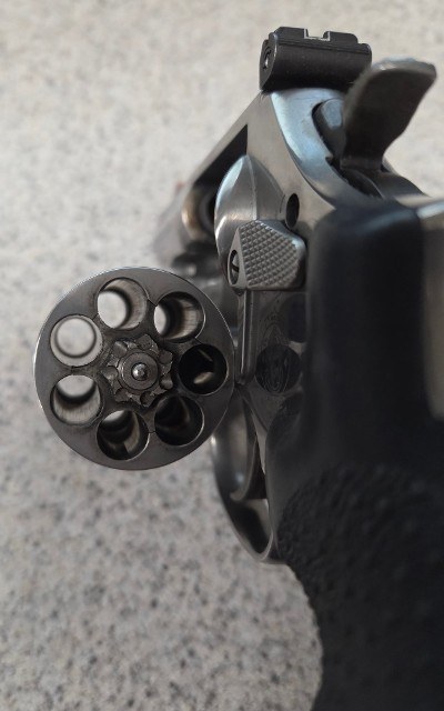 SMITH & WESSON 686 PLUS .357 MAG - Image 5 of 9