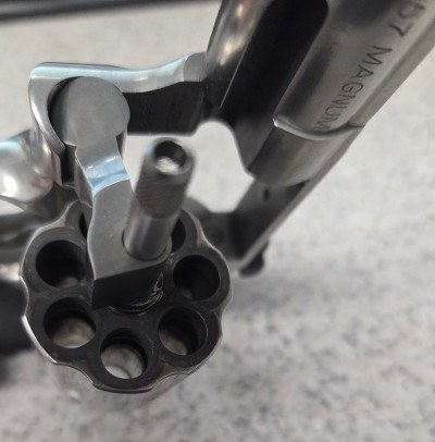SMITH & WESSON 686 PLUS .357 MAG - Image 6 of 9