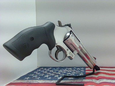 SMITH & WESSON M686-6 .357 MAG - Image 4 of 9