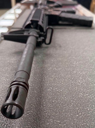 BUSHMASTER xm15-e2s 5.56X45MM NATO - Image 3 of 10