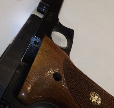 SMITH & WESSON 422 .22 LR - Image 8 of 15