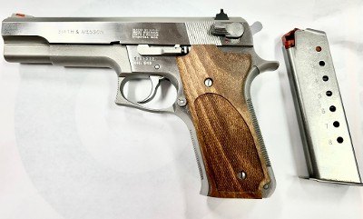 SMITH & WESSON 645 .45 ACP