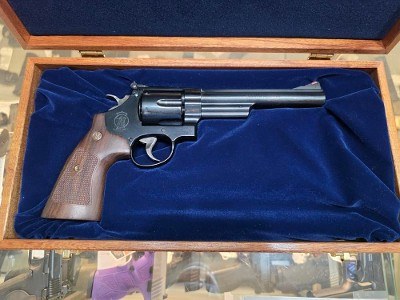 SMITH & WESSON 29 - 44 MAGNUM 6.5 CUSTOM PACKAGE .44 MAGNUM - Image 3 of 4