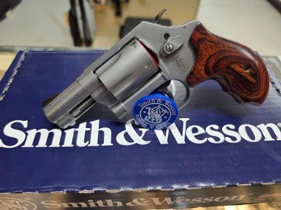 SMITH & WESSON M60LS .357 MAG