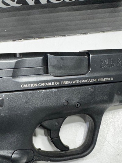 SMITH & WESSON M&P9 SHIELD 9MM LUGER (9x19 PARA) - Image 5 of 10