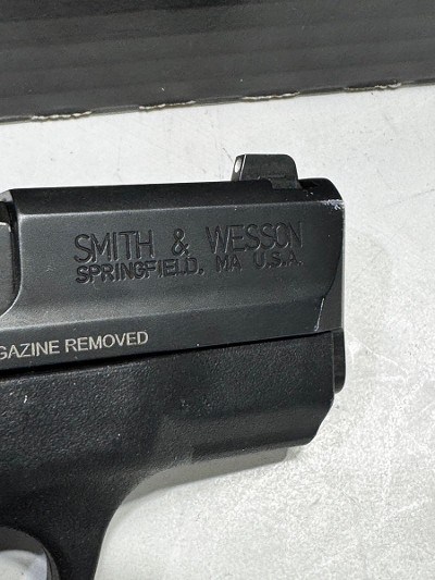 SMITH & WESSON M&P9 SHIELD 9MM LUGER (9x19 PARA) - Image 4 of 10