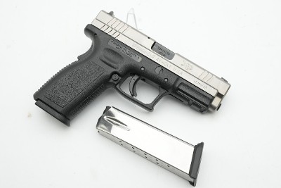 SPRINGFIELD ARMORY XD-40 .40 S&W - Image 1 of 25