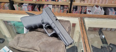 GLOCK G17 GEN 4 9MM LUGER (9x19 PARA) - Image 1 of 2