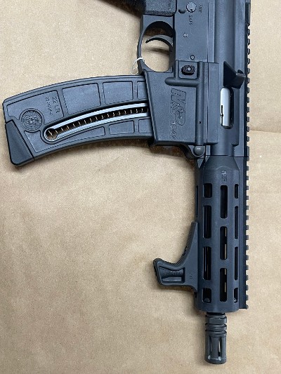 SMITH & WESSON M&P 15-22 .22 LR - Image 6 of 7