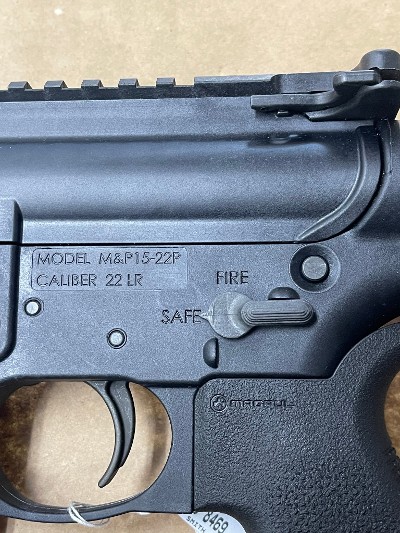 SMITH & WESSON M&P 15-22 .22 LR - Image 3 of 7