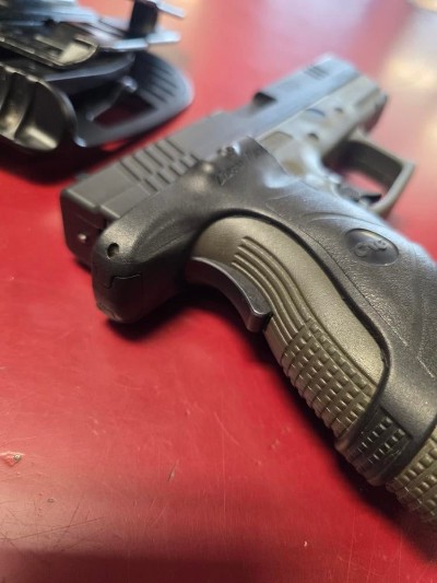 SPRINGFIELD ARMORY XD-40 40 Smith & Wesson - Image 3 of 6