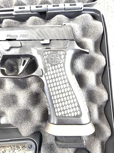 SIG SAUER P320 Spectre Comp Blackout 9MM LUGER (9x19 PARA) - Image 2 of 5