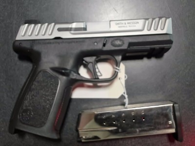SMITH & WESSON SD40 2.0 40 Smith & Wesson - Image 2 of 2