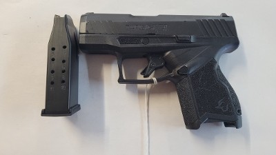 TAURUS GX4 9MM LUGER (9x19 PARA) - Image 1 of 4