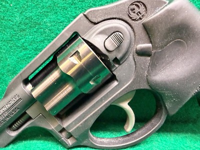 RUGER LCR .22 WMR - Image 3 of 20