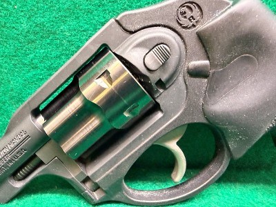 RUGER LCR .22 WMR - Image 3 of 20