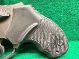 TAURUS 85 .38 SPL - Image 5 of 23