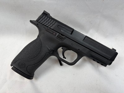 SMITH & WESSON M&P40 .40 S&W - Image 4 of 7
