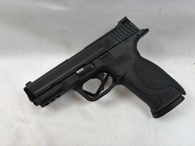 SMITH & WESSON M&P40 .40 S&W - Image 1 of 7