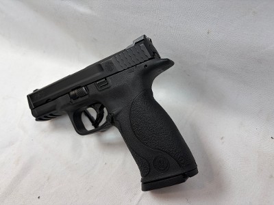 SMITH & WESSON M&P40 .40 S&W - Image 3 of 7