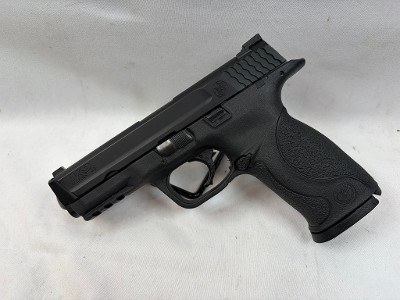 SMITH & WESSON M&P40 .40 S&W - Image 1 of 7