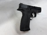 SMITH & WESSON M&P40 .40 S&W - Image 5 of 7