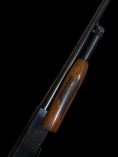 ITHACA GUN COMPANY MODEL 37 FEATHERLIGHT 12 GA - Image 9 of 10