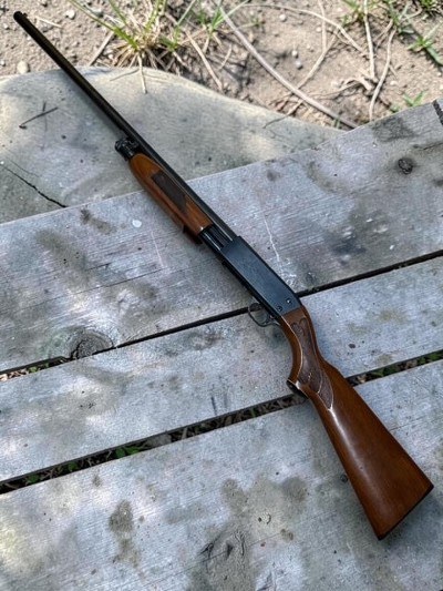 ITHACA GUN COMPANY MODEL 37 FEATHERLIGHT 12 GA - Image 1 of 10