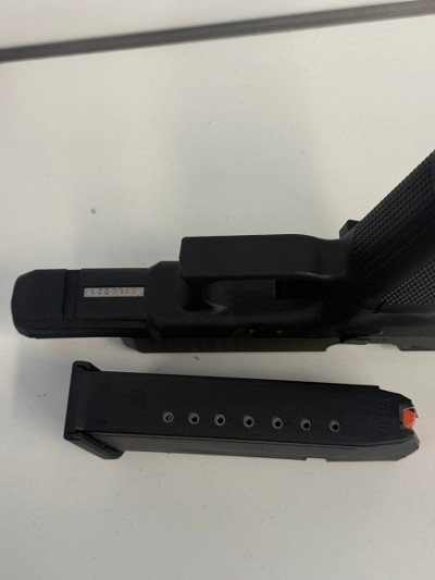 GLOCK 17 GEN 5 .9mm - Image 6 of 6