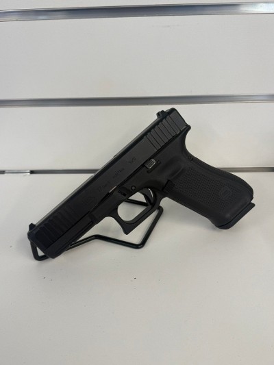 GLOCK 17 GEN 5 .9mm - Image 1 of 6
