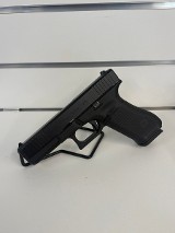GLOCK 17 GEN 5 .9mm - Image 1 of 6