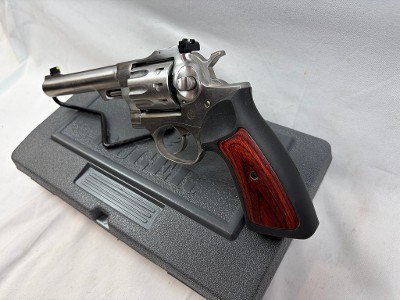 RUGER GP100 .22 LR - Image 3 of 7