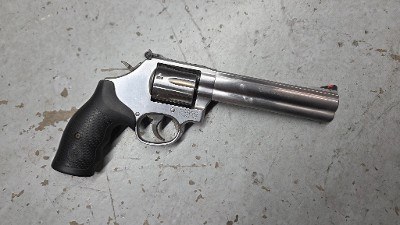 SMITH & WESSON 686 PLUS .357 MAG - Image 5 of 15