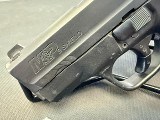 SMITH & WESSON M&P Shield M2.0 9MM LUGER (9x19 PARA) - Image 2 of 8