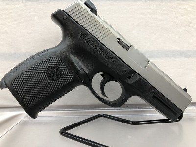 SMITH & WESSON SW40VE .40 S&W - Image 9 of 14