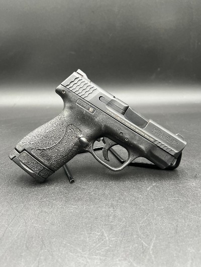 SMITH & WESSON M&P9 SHIELD M2.0 9MM LUGER (9X19 PARA) - Image 1 of 8