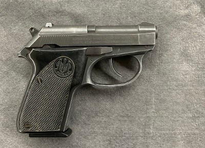 BERETTA 3032 Tomcat .32 caliber - Image 1 of 3