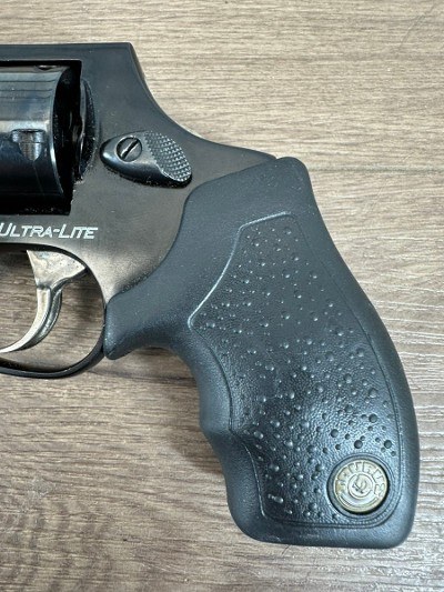 TAURUS MODEL 85 ULTRA-LITE .38 SPL - Image 4 of 10