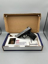 SMITH & WESSON SD40 VE .40 S&W - Image 1 of 9