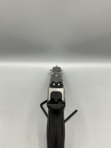 SMITH & WESSON SD40 VE .40 S&W - Image 5 of 9