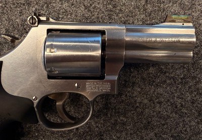 SMITH & WESSON MODEL 686-6 PLUS .357 MAG - Image 2 of 5
