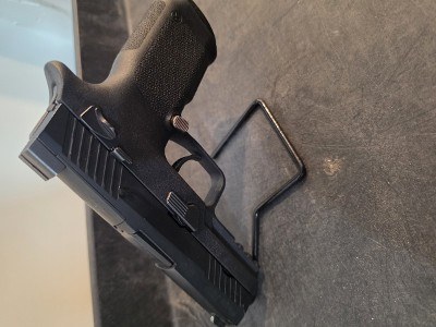 SIG SAUER P320/M18 9MM LUGER (9x19 PARA) - Image 5 of 6