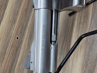 SMITH & WESSON 60 .357 MAG - Image 12 of 13