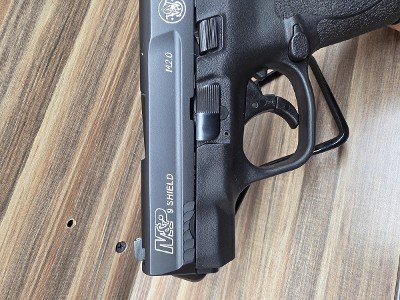 SMITH & WESSON M&P 9 Shield9MM LUGER (9x19 PARA) - Image 3 of 8
