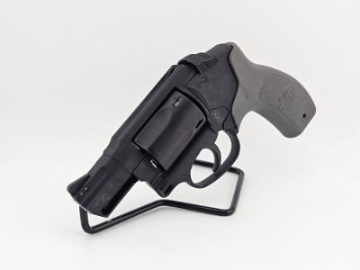 SMITH & WESSON BODYGUARD 38 .38 SPL - Image 1 of 7
