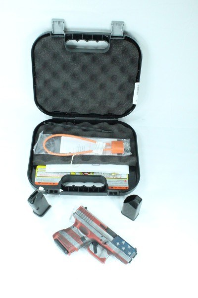 GLOCK 26 GEN 3 USA FLAG 9MM LUGER (9x19 PARA) - Image 1 of 18