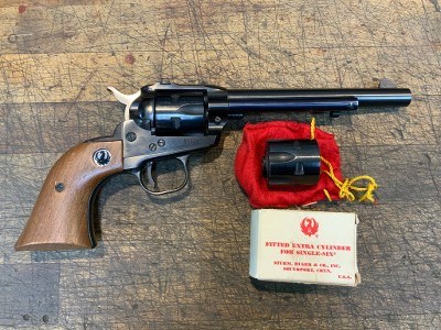 RUGER Single-Six 3 Screw .22LR/.22MAG - Image 1 of 2
