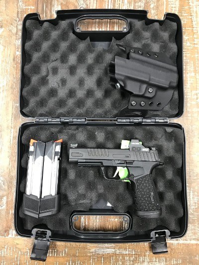 SIG SAUER P365 FUSE 9MM LUGER (9X19 PARA) - Image 1 of 1
