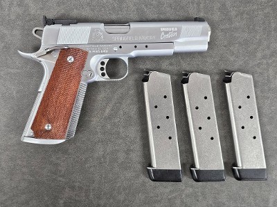 SPRINGFIELD ARMORY 1911-A1 Custom.45 ACP - Image 1 of 25